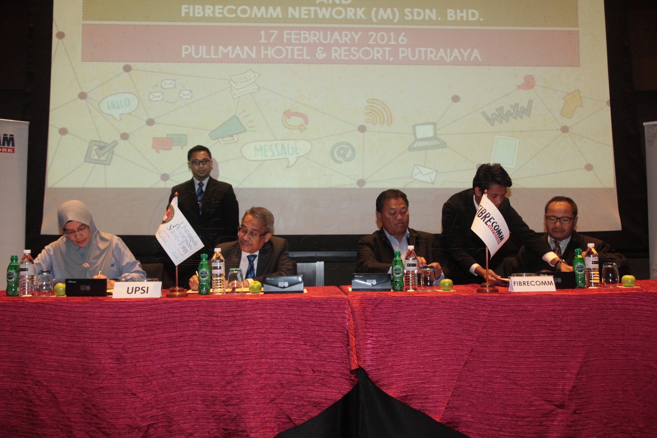 PRO16 14 fibercom IMG 0081